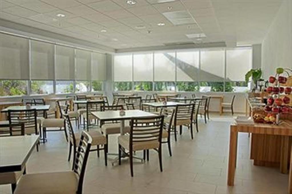 Costa Bahia Hotel, Convention Center And Casino Guayanilla Restauracja zdjęcie